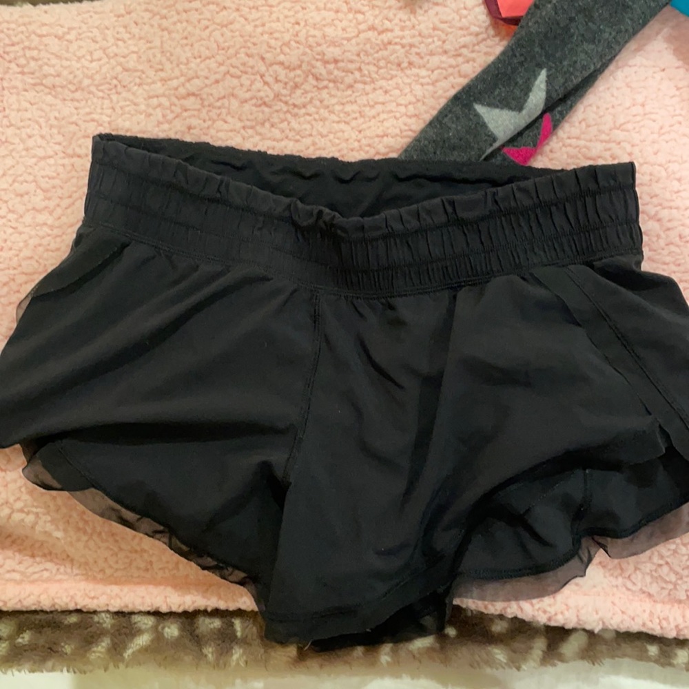 lulu black shorts